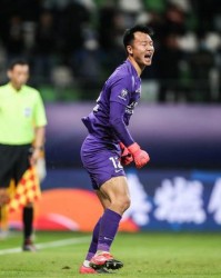  尼斯主场雨战险胜，门将超神扑救当选最佳  