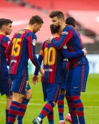  佛罗伦萨客场顽强逼平领头羊，爆不小冷门  