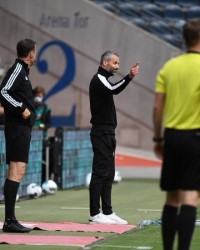  多特蒙德球迷冲突，警方介入调查处理  