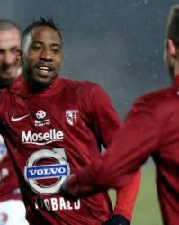  法甲黑马遇阻，昂热客场负于保级队梅斯  