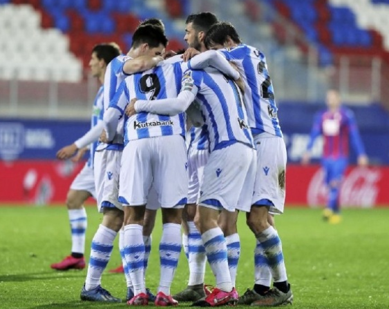  法甲末轮悬念迭起，保级争夺白热化  